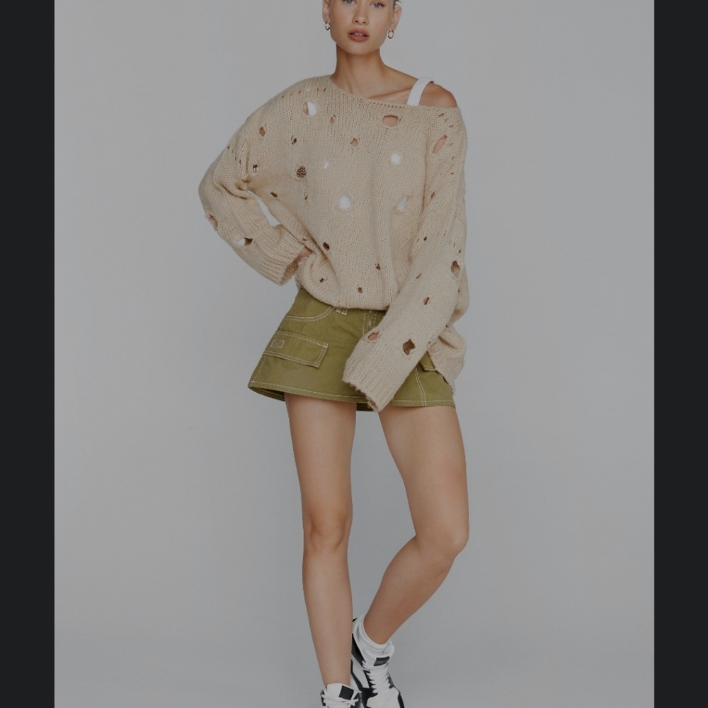 NASTY GAL HOLE FILLED COTTON BLEND WHITE SWEATER SIZE MEDIUM
